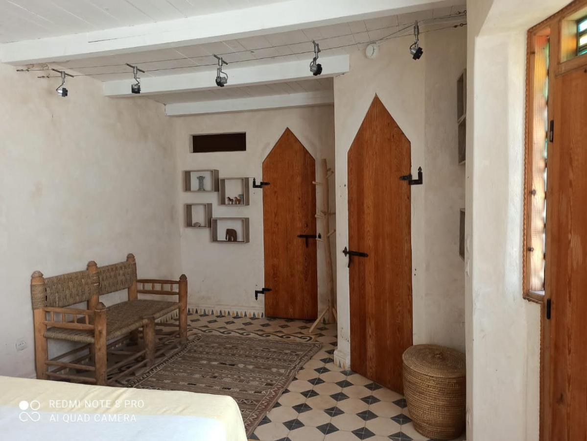 Отель Riad Laylati Эс-Сувейра Экстерьер фото