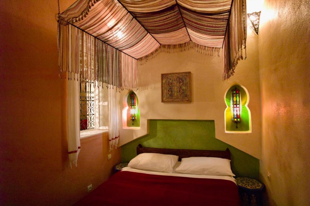 Отель Riad Laylati Эс-Сувейра Экстерьер фото