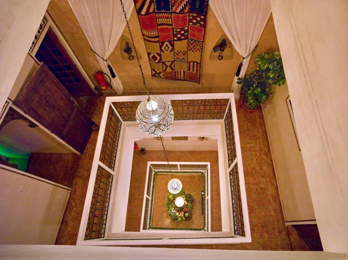 Отель Riad Laylati Эс-Сувейра Экстерьер фото