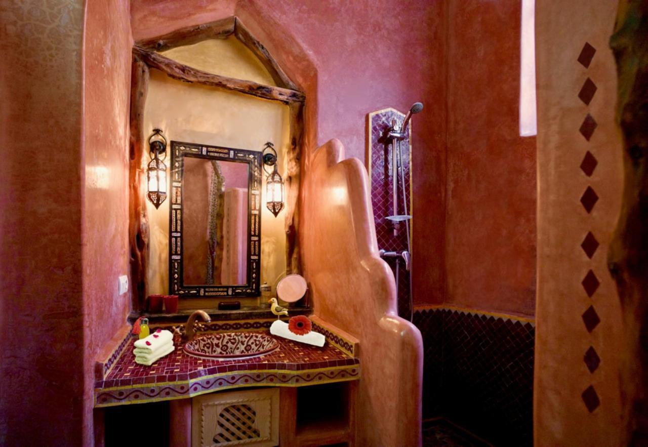 Отель Riad Laylati Эс-Сувейра Экстерьер фото